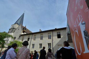 Les visites en individuel de l'Abbaye d'Ambronay : libre, sensorielle, musicale, calendrier